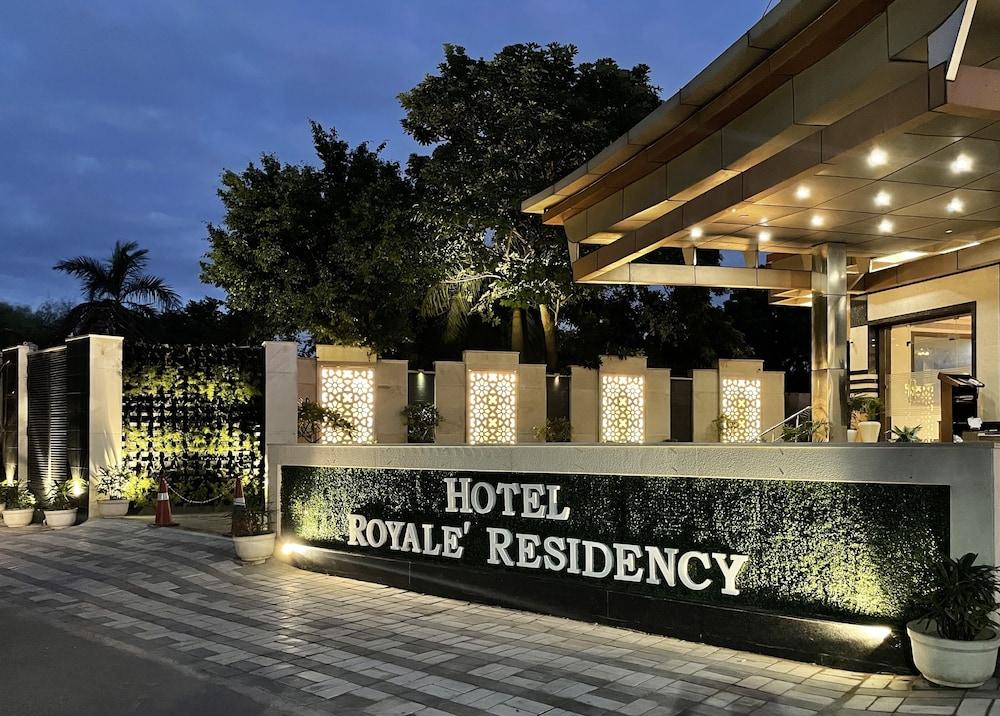 Royale Sarovar Portico Agra Agra  Exterior photo